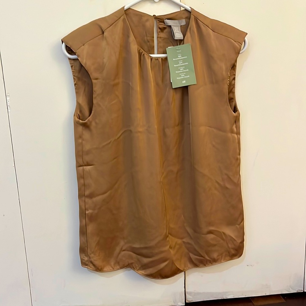 Beige work top